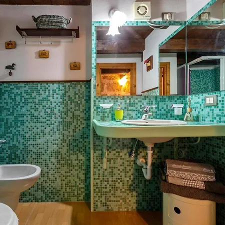 Emerald Attic In Old Town By Sea Alghero