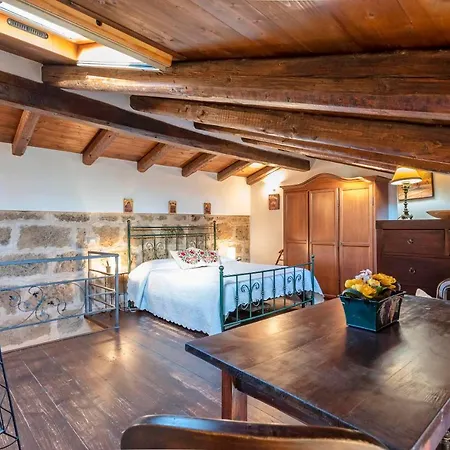 Emerald Attic In Old Town By Sea Alghero