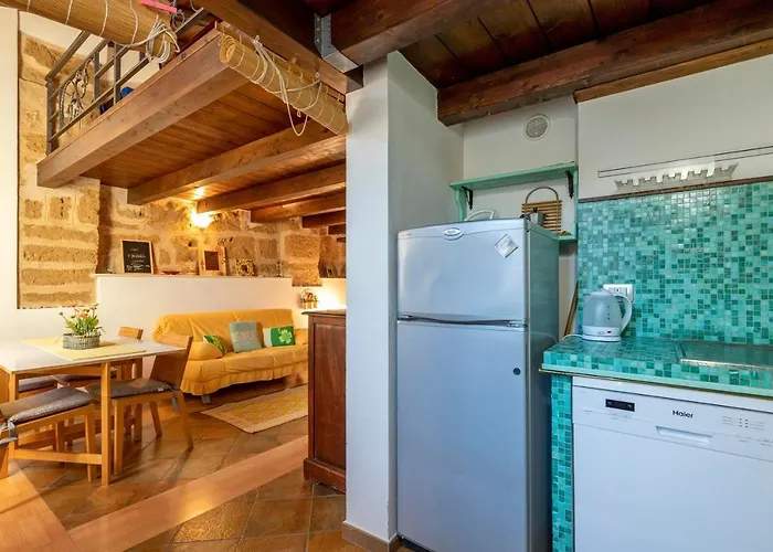 Old Town Charm - Sardinia Апартаменты Альгеро